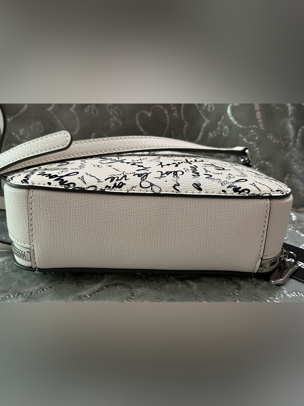 NWT Karl Lagerfeld, Mini, White, Crossbody Bag with Black Sunglasses & Pink Nose - Picture 11 of 11